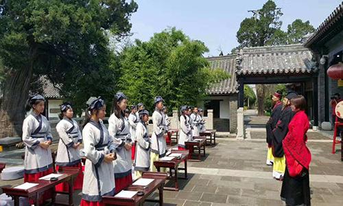 儒家学派在中国两千多年的封建社会，带来了什么影响