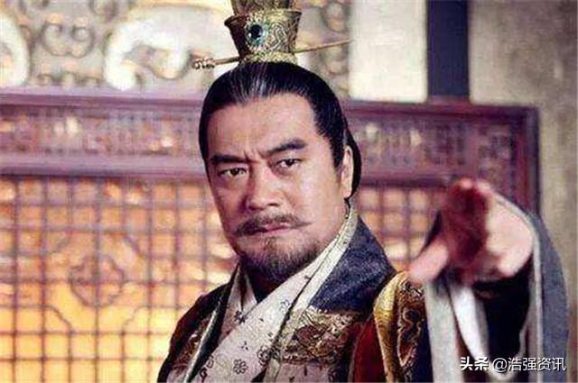他将15个儿子送出京城，请求皇帝让他们当和尚，皇帝大笑不止