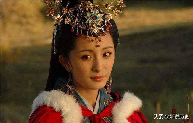 汉朝最美的和亲公主，轮流伺候父子二人，不堪受辱服毒自杀