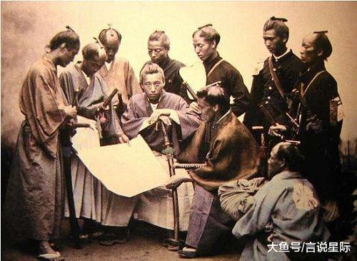 日本天皇传了125代，为什么没人抢他的皇位？